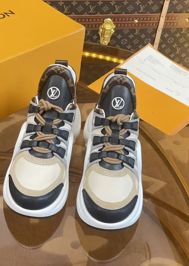 hype Louis Vuitton Sneakers