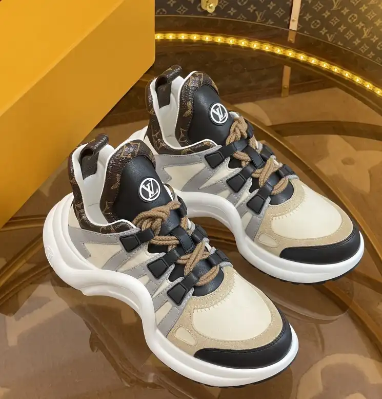 hype Louis Vuitton Sneakers