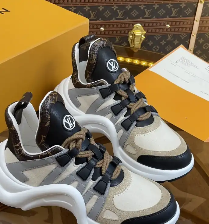 hype Louis Vuitton Sneakers