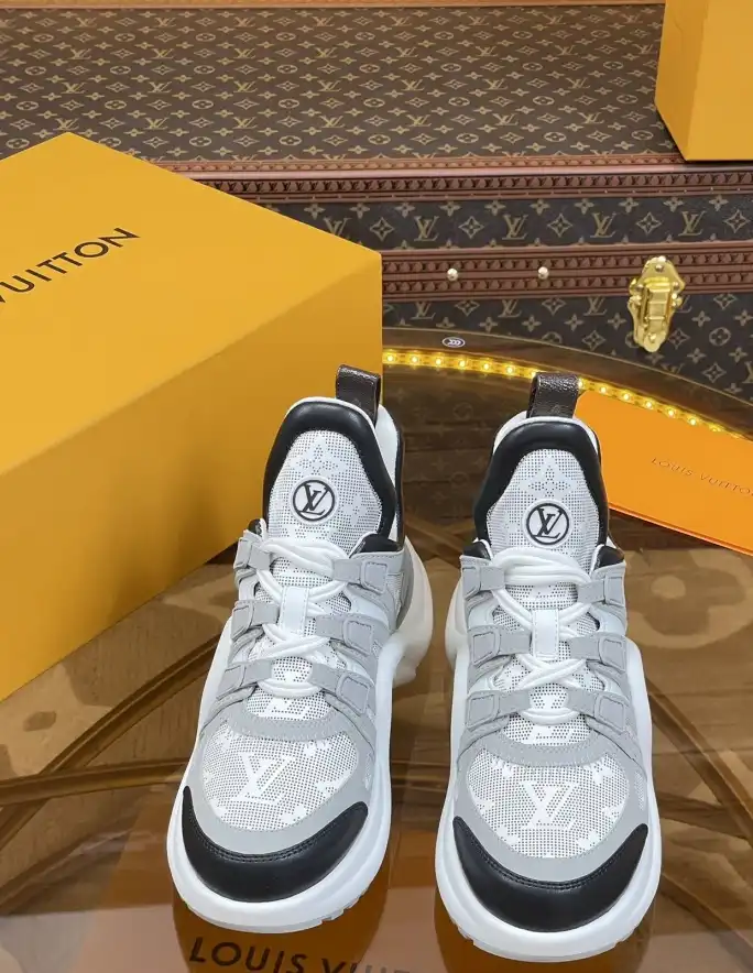 hype Louis Vuitton Sneakers