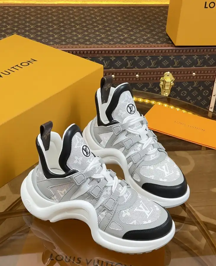 hype Louis Vuitton Sneakers