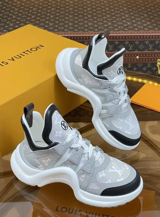 hype Louis Vuitton Sneakers