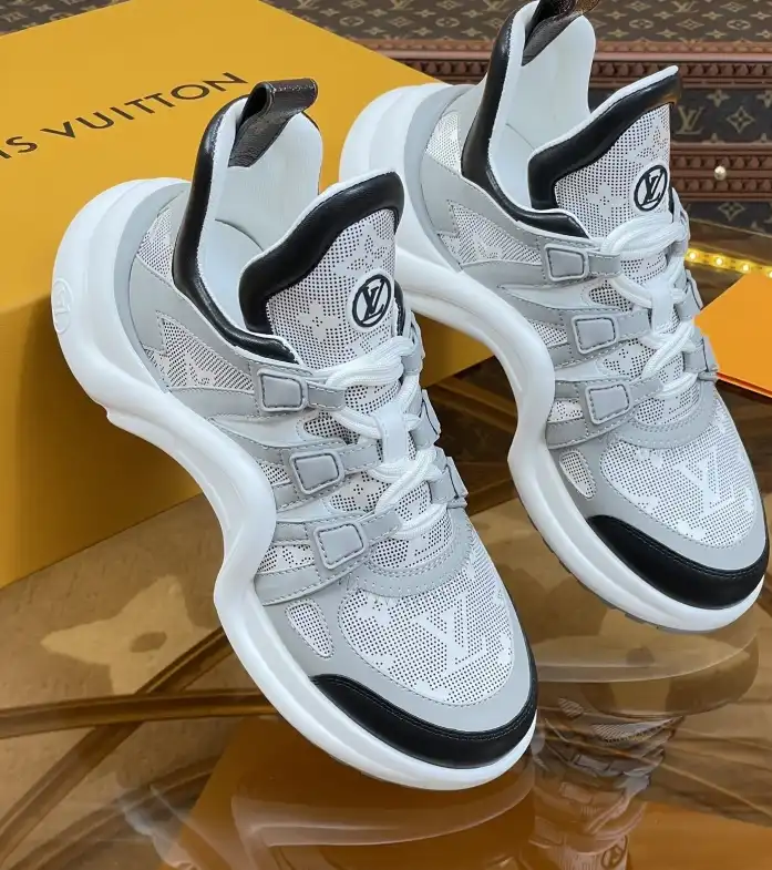 hype Louis Vuitton Sneakers