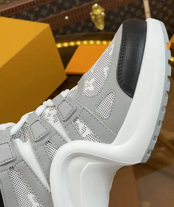 hype Louis Vuitton Sneakers