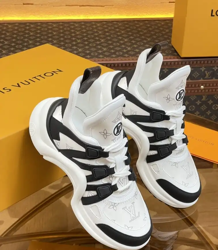 hype Louis Vuitton Sneakers