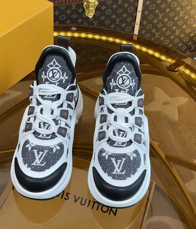 hype Louis Vuitton Sneakers