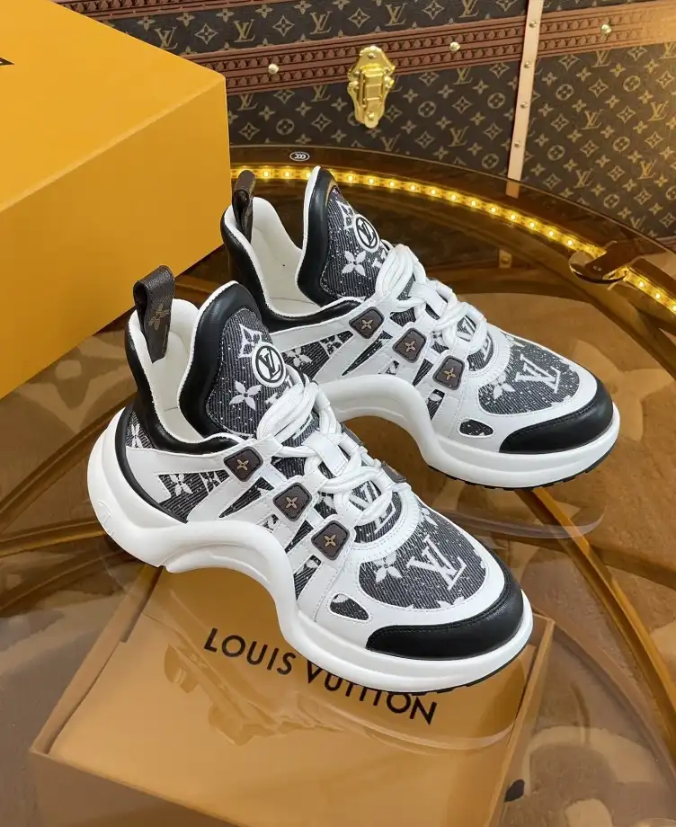 hype Louis Vuitton Sneakers