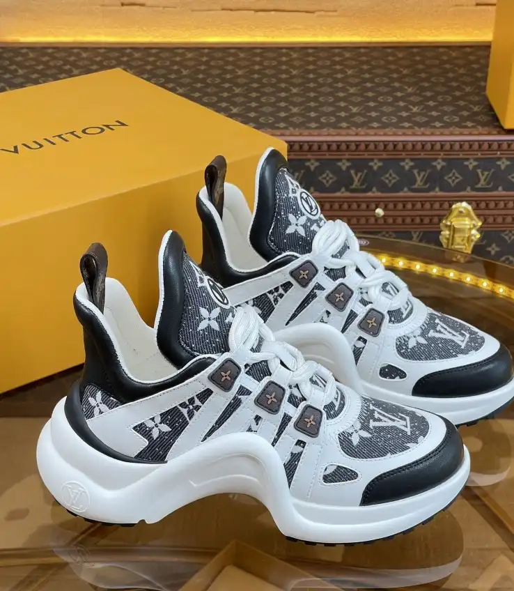 hype Louis Vuitton Sneakers