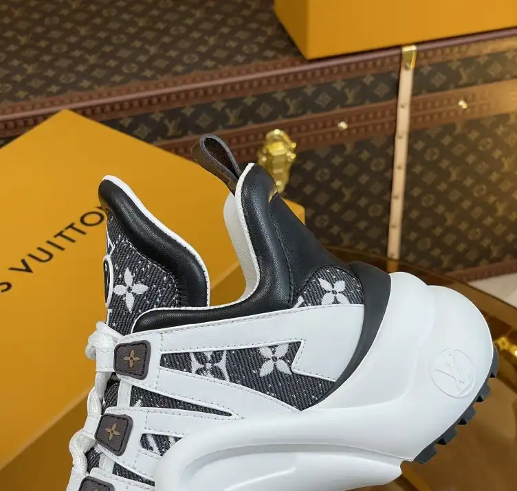 hype Louis Vuitton Sneakers