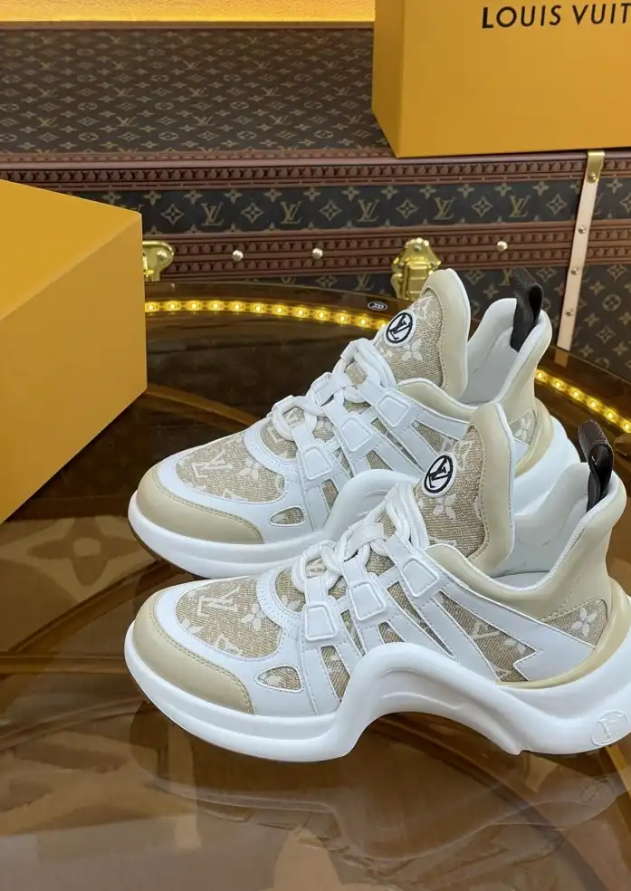 hype Louis Vuitton Sneakers