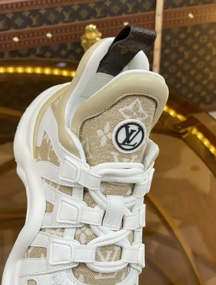 hype Louis Vuitton Sneakers