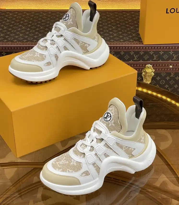 hype Louis Vuitton Sneakers