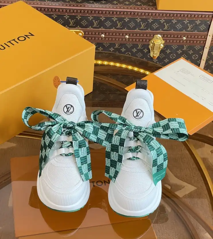 hype Louis Vuitton Sneakers