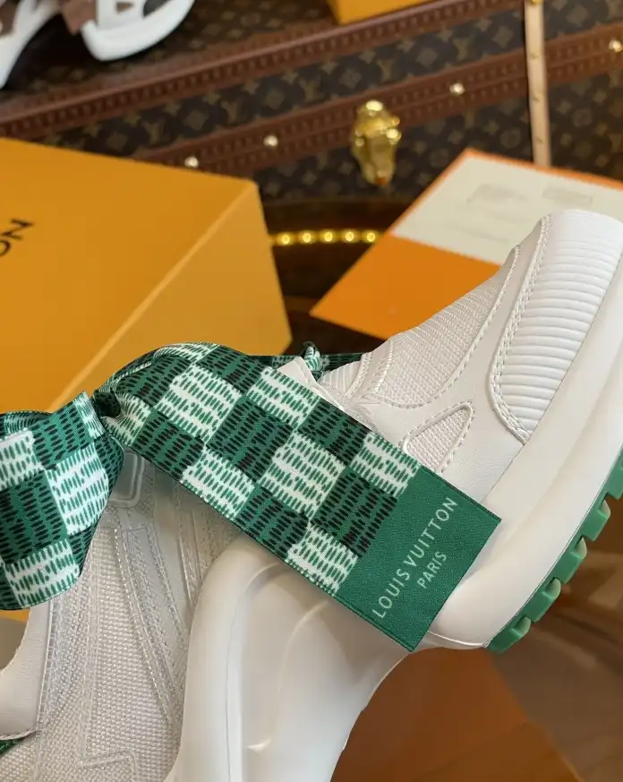 hype Louis Vuitton Sneakers