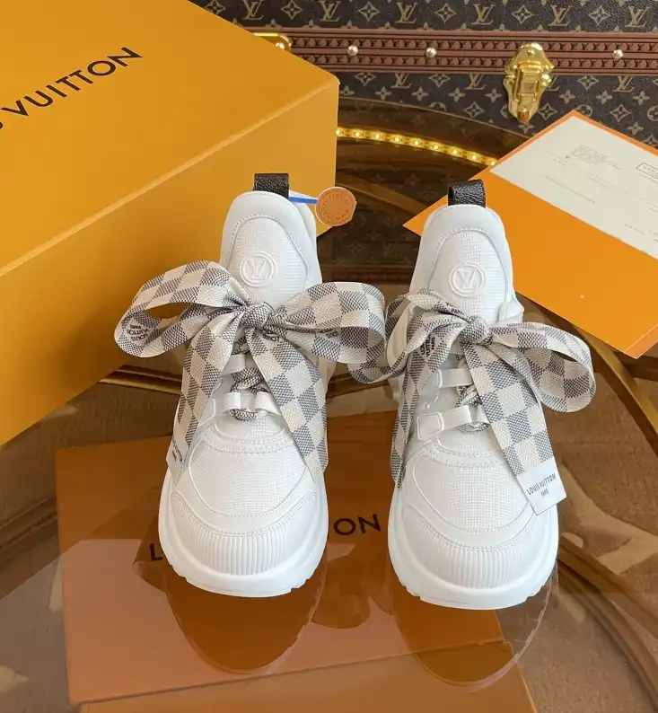 hype Louis Vuitton Sneakers