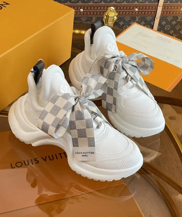 hype Louis Vuitton Sneakers