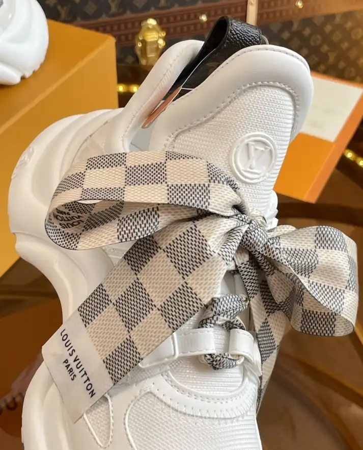 hype Louis Vuitton Sneakers