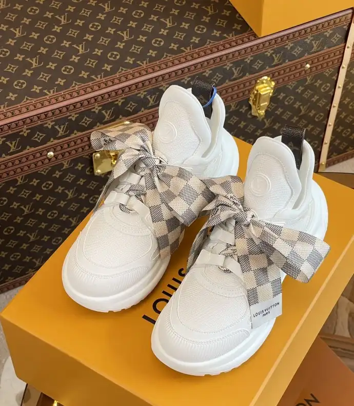 hype Louis Vuitton Sneakers