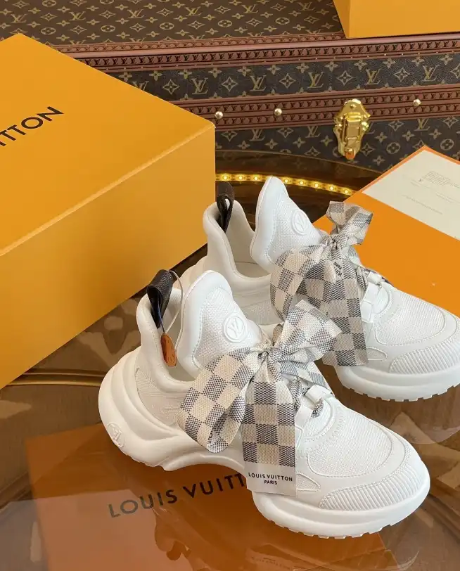 hype Louis Vuitton Sneakers