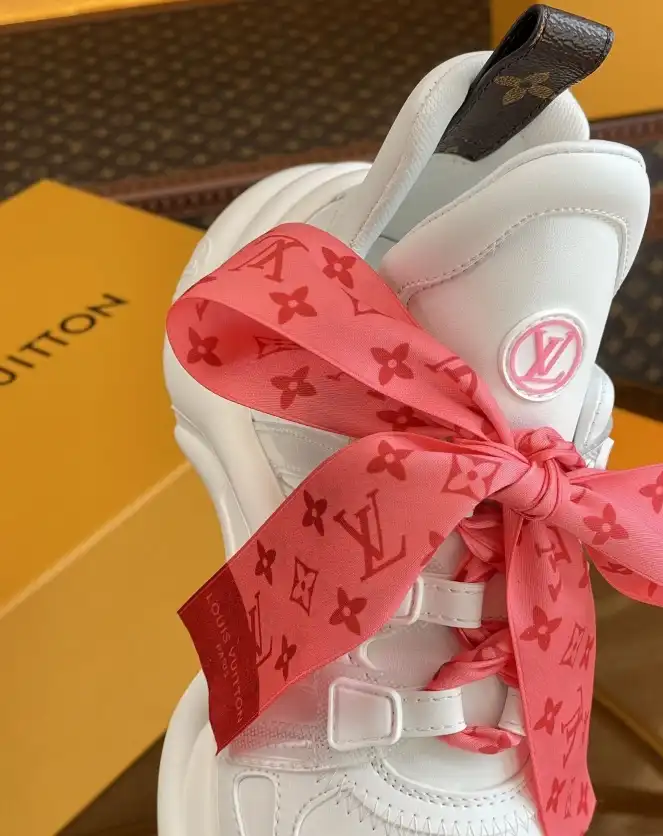 hype Louis Vuitton Sneakers