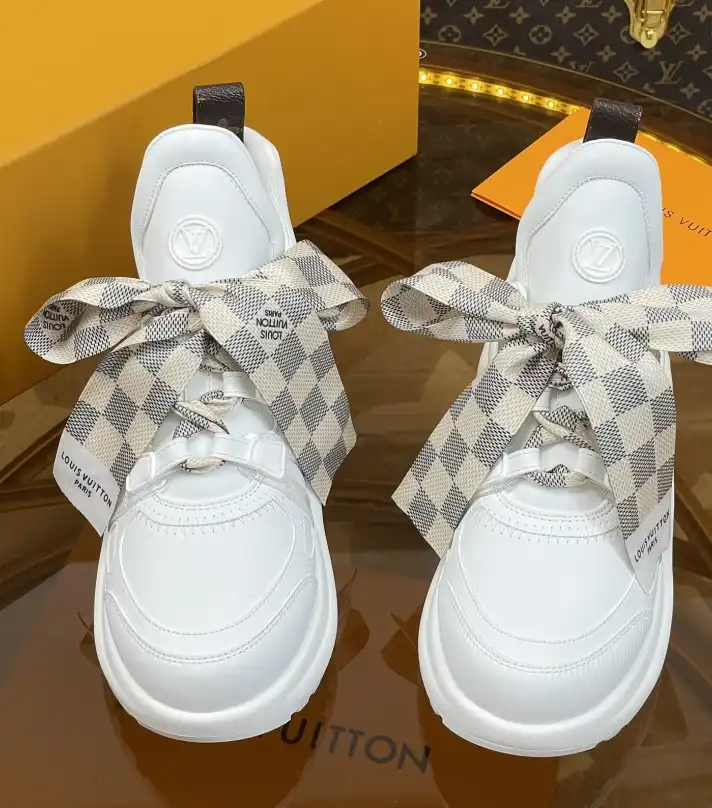 hype Louis Vuitton Sneakers