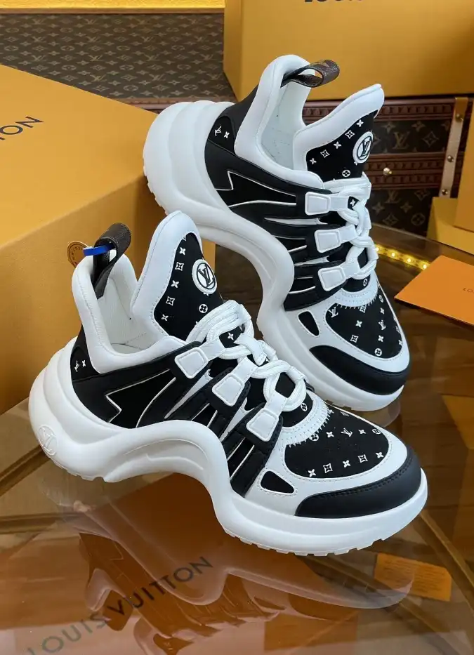 hype Louis Vuitton Sneakers