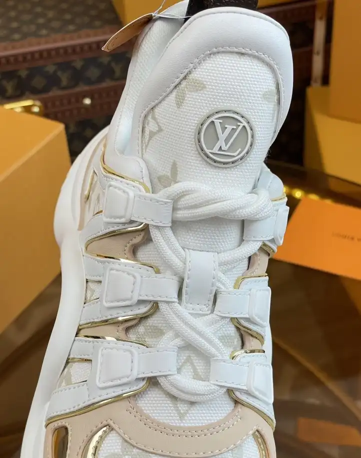 hype Louis Vuitton Sneakers