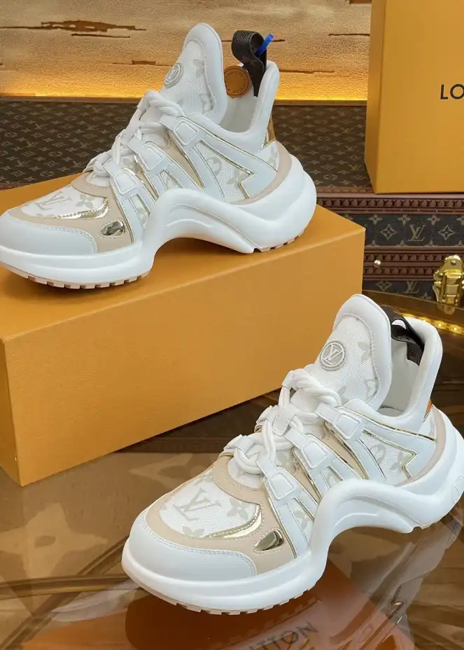 hype Louis Vuitton Sneakers