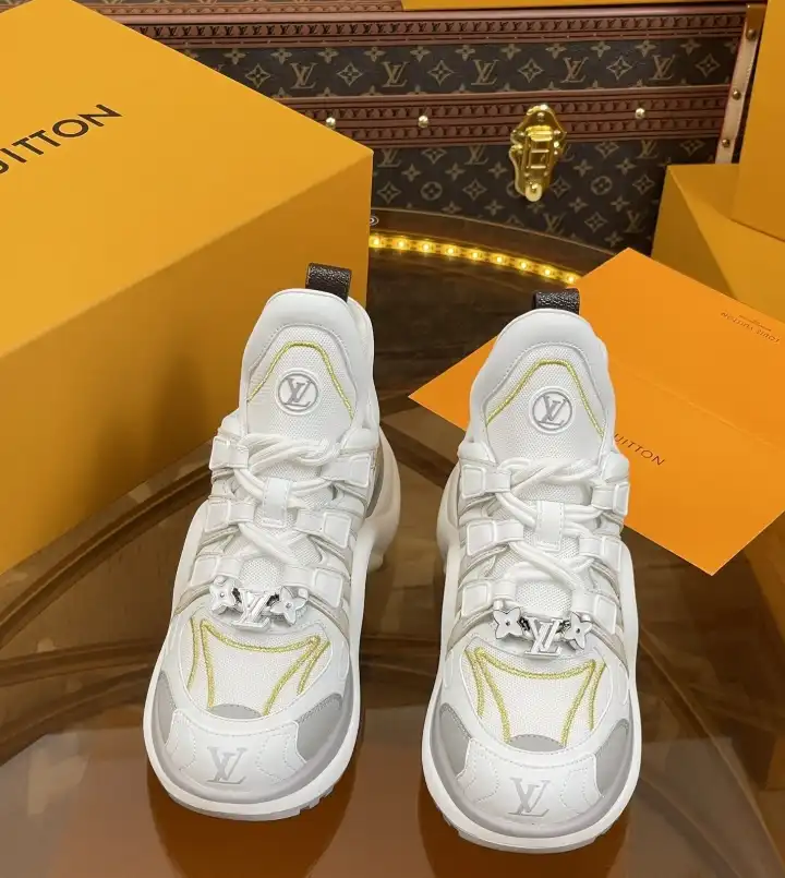 hype Louis Vuitton Sneakers