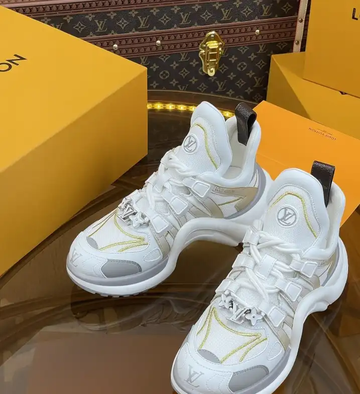 hype Louis Vuitton Sneakers