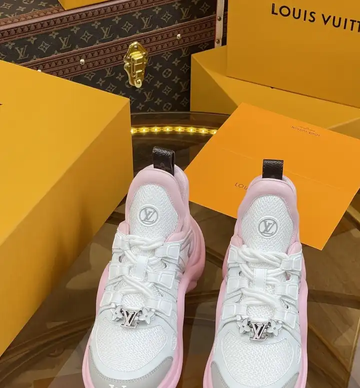 hype Louis Vuitton Sneakers