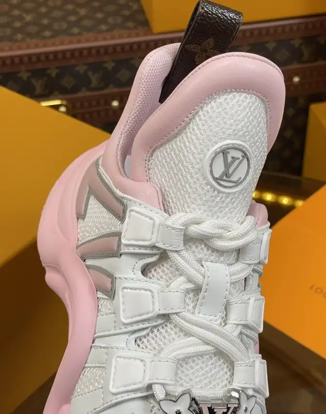 hype Louis Vuitton Sneakers