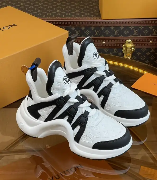 hype Louis Vuitton Sneakers