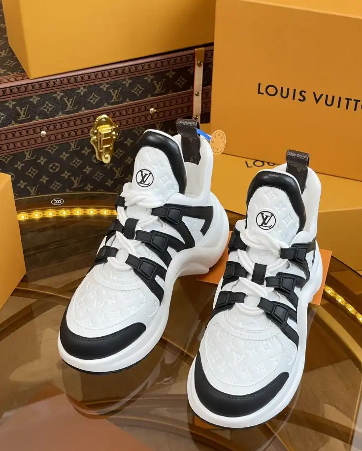 hype Louis Vuitton Sneakers