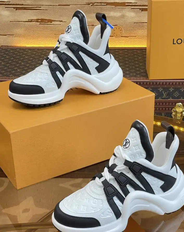 hype Louis Vuitton Sneakers