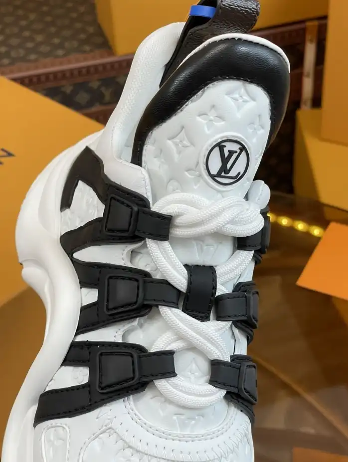 hype Louis Vuitton Sneakers