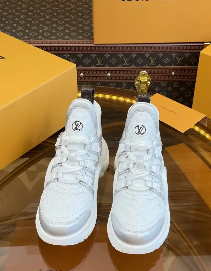 hype Louis Vuitton Sneakers