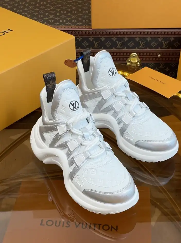 hype Louis Vuitton Sneakers