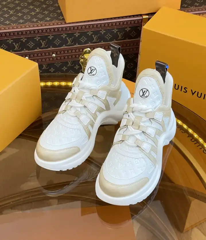 hype Louis Vuitton Sneakers