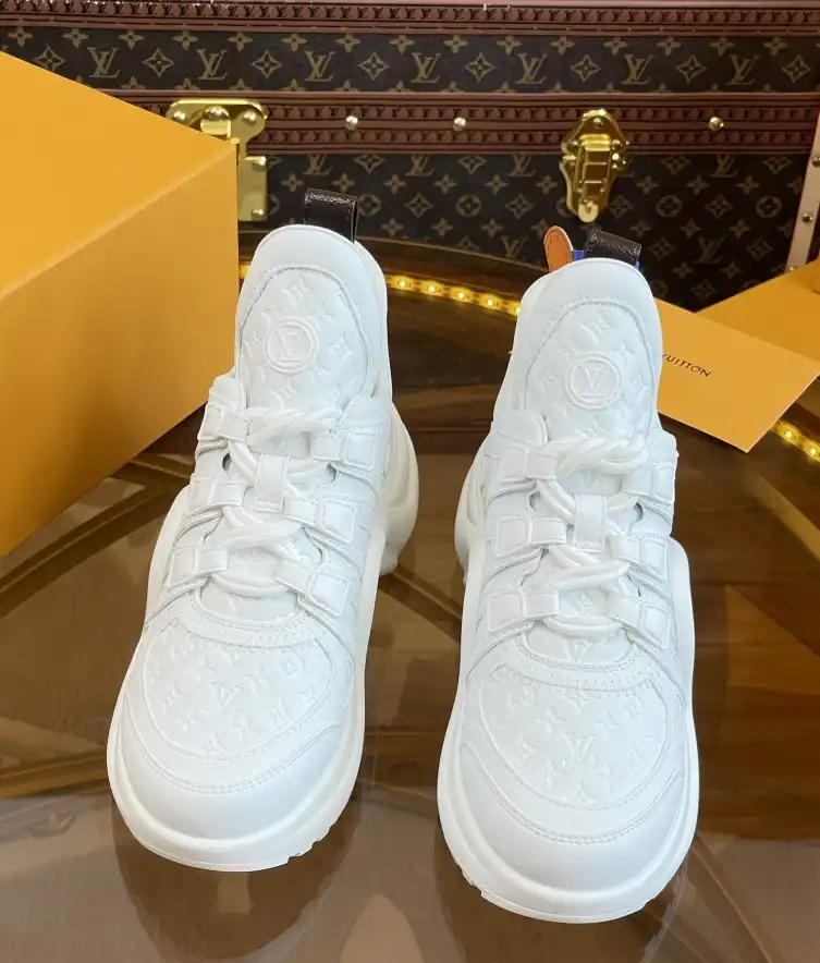 hype Louis Vuitton Sneakers