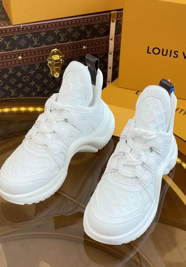 hype Louis Vuitton Sneakers