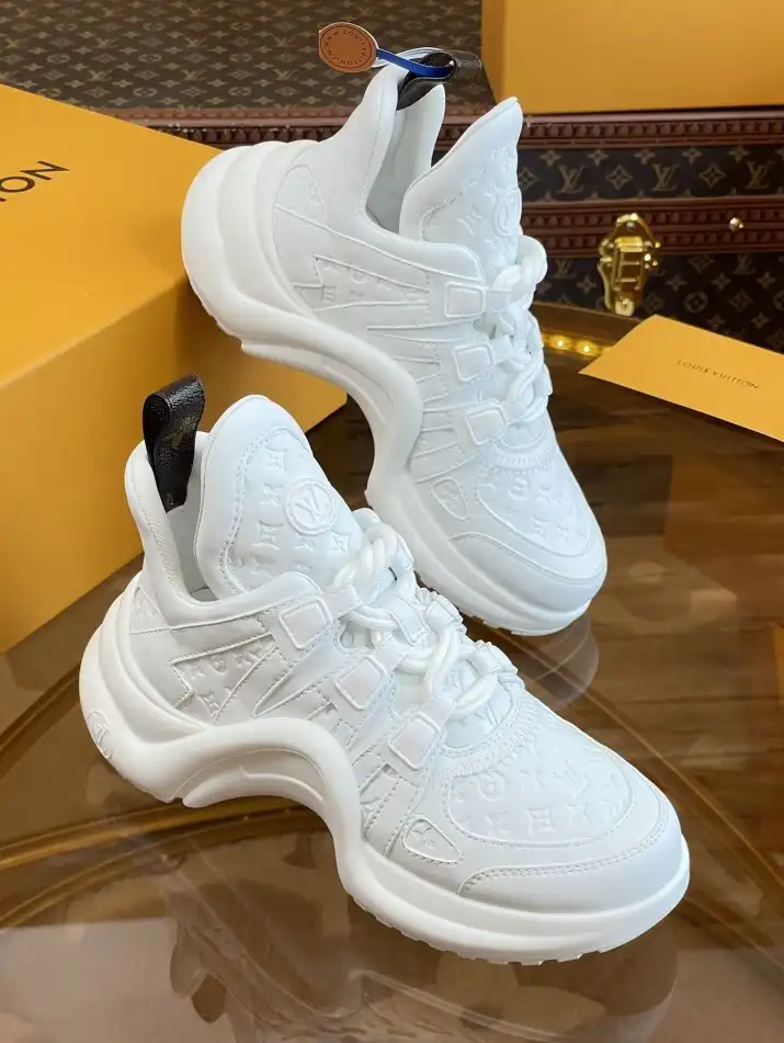 hype Louis Vuitton Sneakers