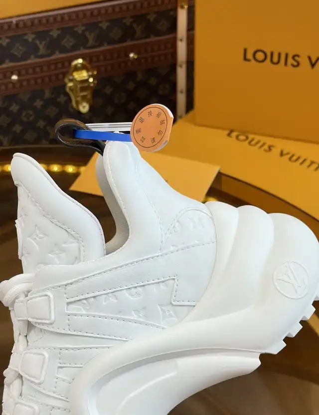 hype Louis Vuitton Sneakers