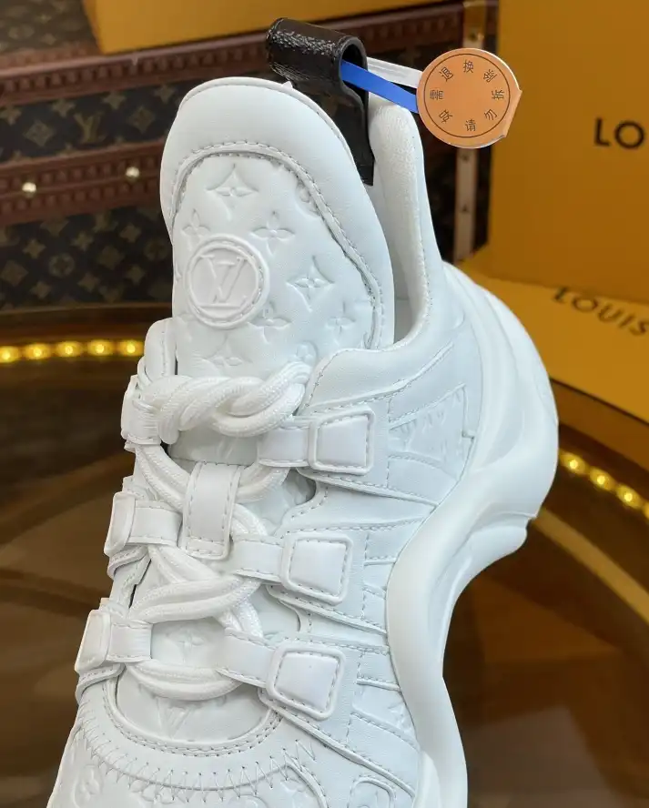 hype Louis Vuitton Sneakers