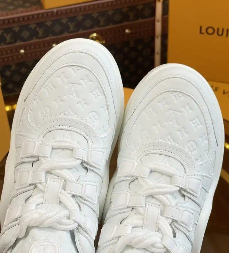 hype Louis Vuitton Sneakers