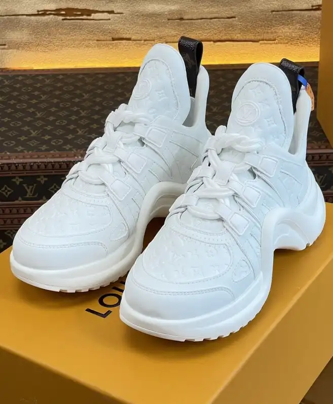 hype Louis Vuitton Sneakers