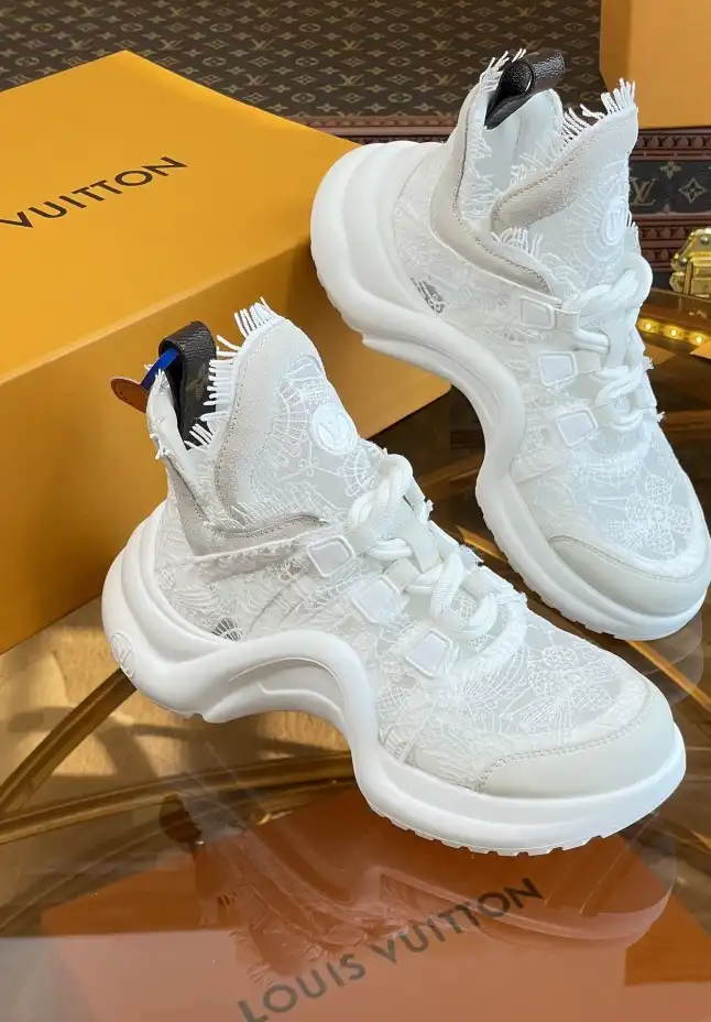 hype Louis Vuitton Sneakers