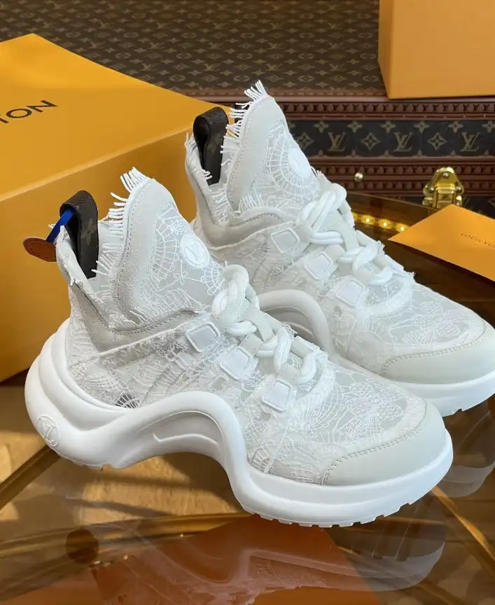 hype Louis Vuitton Sneakers