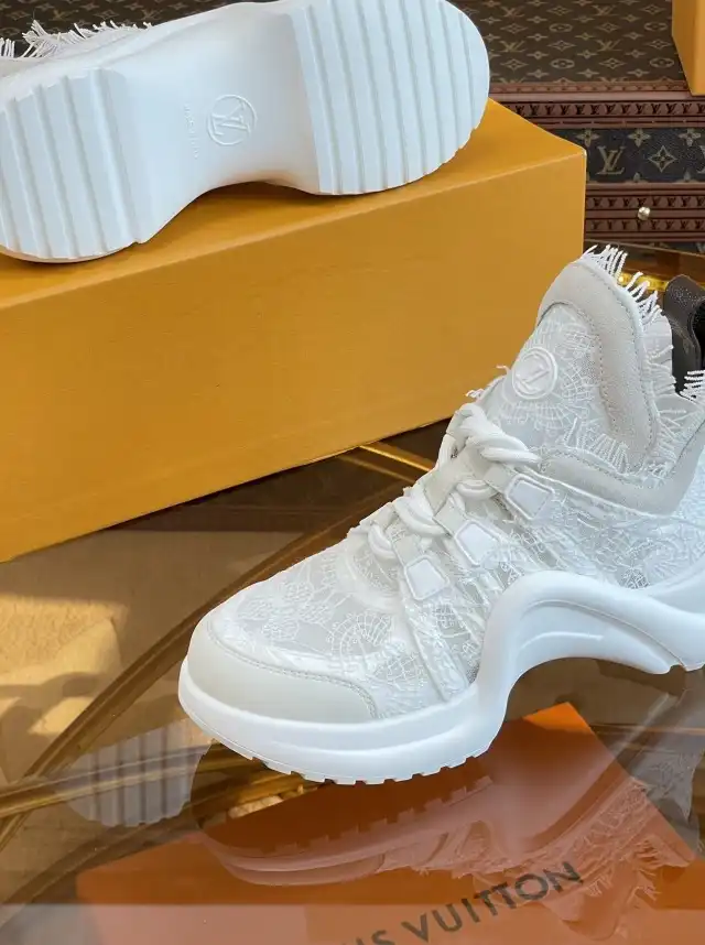 hype Louis Vuitton Sneakers