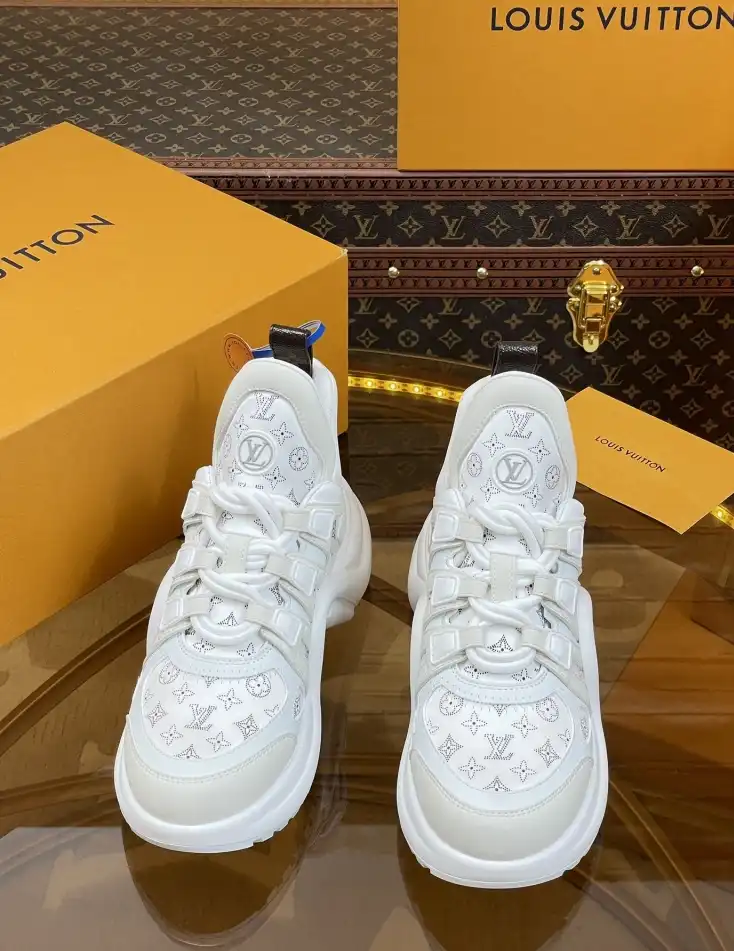 hype Louis Vuitton Sneakers